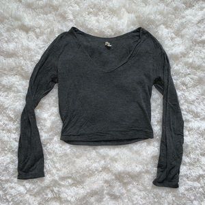 dark gray long sleeve crop top